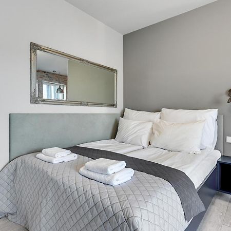 Aura Island Riverside By Downtown Apartments غدانسك المظهر الخارجي الصورة