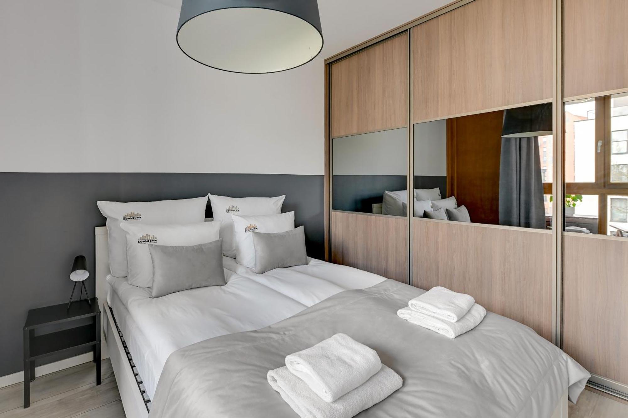 Aura Island Riverside By Downtown Apartments غدانسك الغرفة الصورة